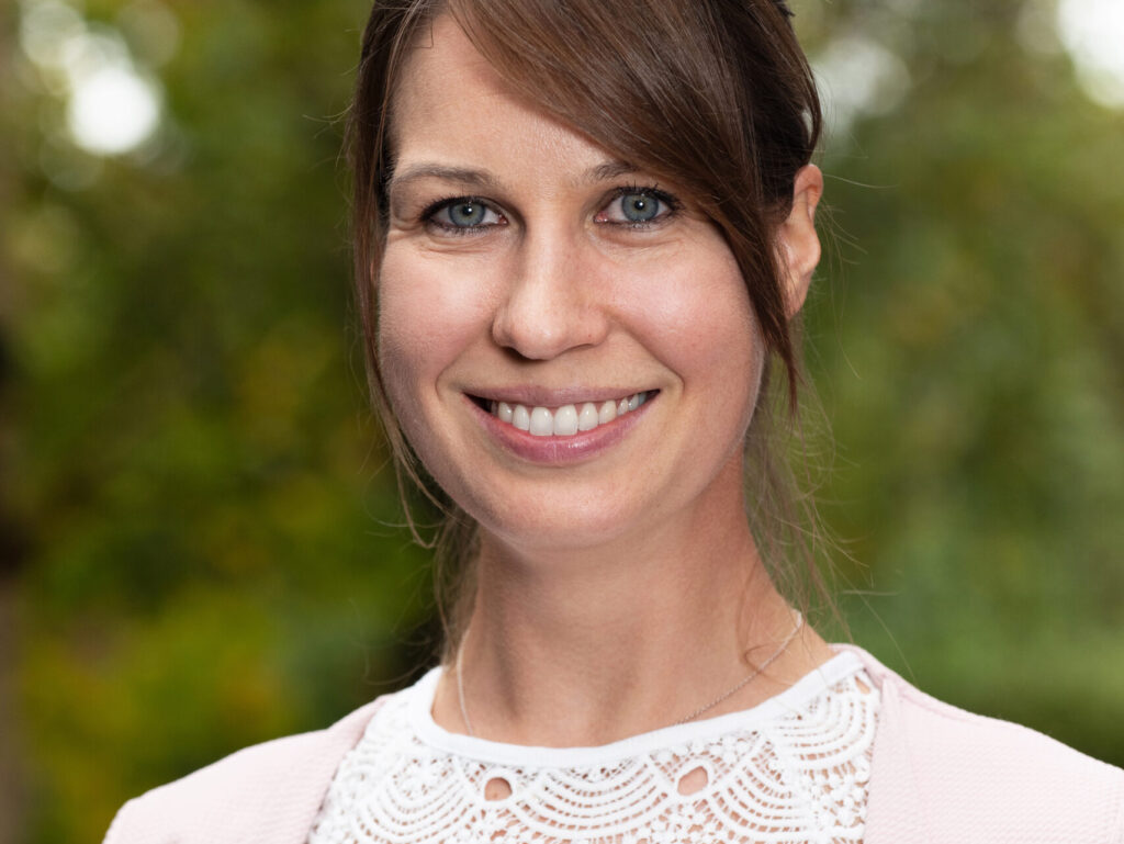 Foto: Porträtfoto von Professorin Dr. Stephanie Pfänder, Virologin für neu auftretende Viren am Leibniz-Institut für Virologie in Hamburg und der Universität Lübeck